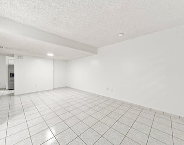 2217 W 69th Street - Photo Thumbnail 2