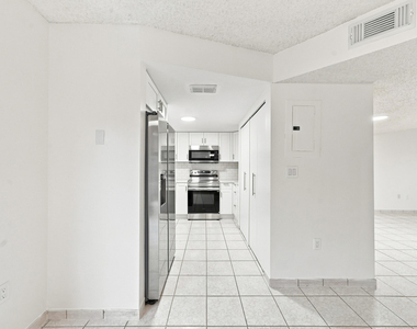2217 W 69th Street - Photo Thumbnail 4