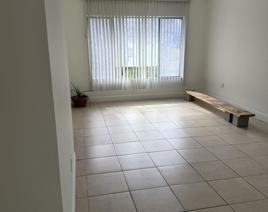 3280 Nw 103rd Terrace - Photo Thumbnail 7