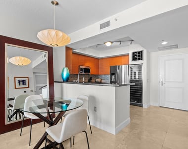 350 Se 2nd Street - Photo Thumbnail 6