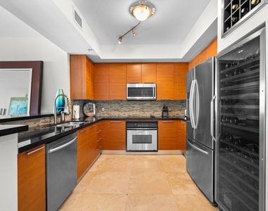 350 Se 2nd Street - Photo Thumbnail 3