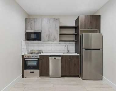 1546 Brooklyn Avenue - Photo Thumbnail 2
