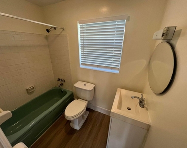 1150 W Blue Heron Boulevard - Photo Thumbnail 3