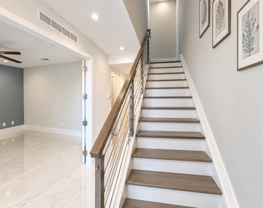 1851 Nw 40th Drive - Photo Thumbnail 2