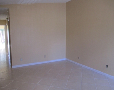 3757 Mil Pond Court - Photo Thumbnail 3