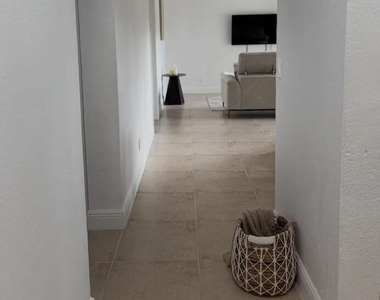 1445 Lake Crystal Drive - Photo Thumbnail 4