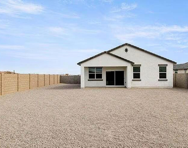 25200 N 151st Drive - Photo Thumbnail 12