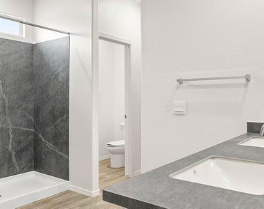 25200 N 151st Drive - Photo Thumbnail 5
