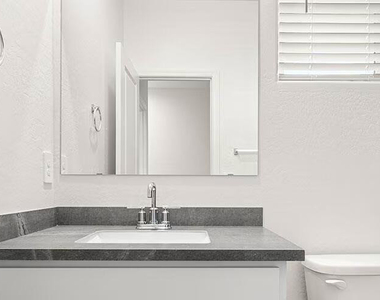 25200 N 151st Drive - Photo Thumbnail 8