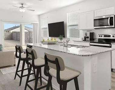 25200 N 151st Drive - Photo Thumbnail 3