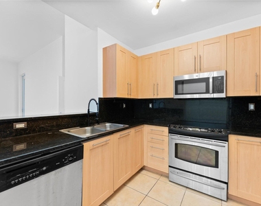 511 Se 5th Avenue - Photo Thumbnail 5