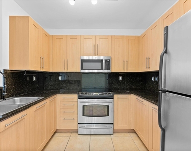 511 Se 5th Avenue - Photo Thumbnail 6