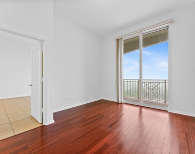 511 Se 5th Avenue - Photo Thumbnail 10