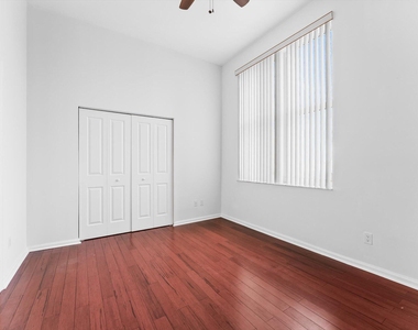 511 Se 5th Avenue - Photo Thumbnail 13