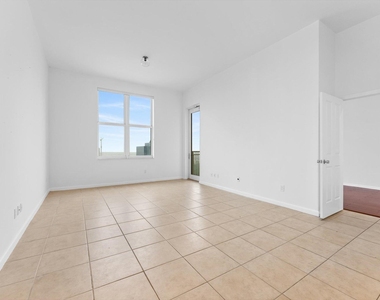 511 Se 5th Avenue - Photo Thumbnail 9