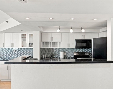 300 Three Islands Boulevard - Photo Thumbnail 8