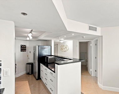300 Three Islands Boulevard - Photo Thumbnail 7