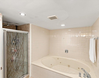 300 Three Islands Boulevard - Photo Thumbnail 20