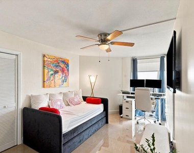 300 Three Islands Boulevard - Photo Thumbnail 22