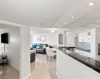300 Three Islands Boulevard - Photo Thumbnail 3