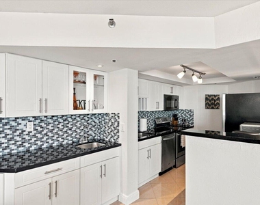300 Three Islands Boulevard - Photo Thumbnail 4