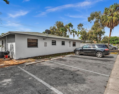 5744 Nw 27th Court - Photo Thumbnail 5