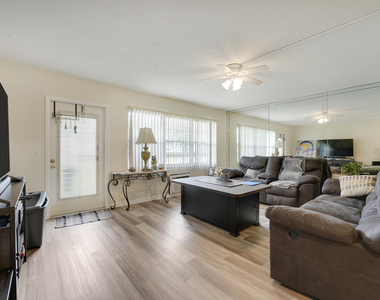 146 Mansfield D - Photo Thumbnail 2
