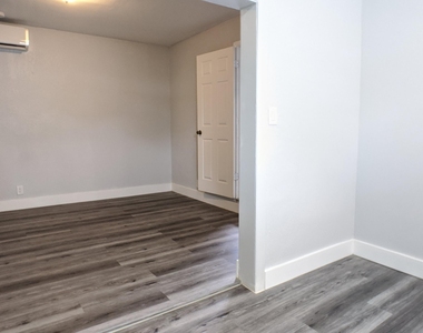 1945 Liberty Street - Photo Thumbnail 22