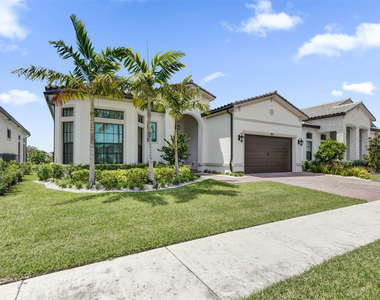 8011 Rowan Terrace - Photo Thumbnail 2