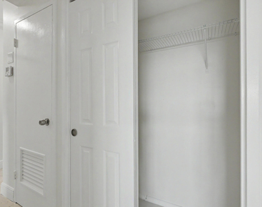 2555 Ne 11th Street - Photo Thumbnail 15
