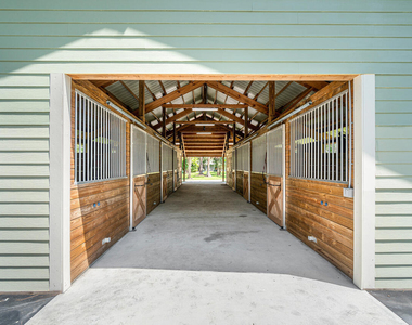 1835 Stallion Drive - Photo Thumbnail 6