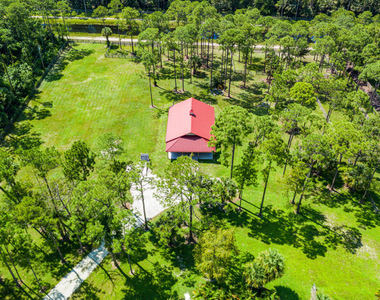 1835 Stallion Drive - Photo Thumbnail 33