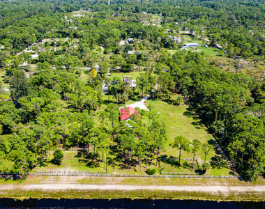 1835 Stallion Drive - Photo Thumbnail 31