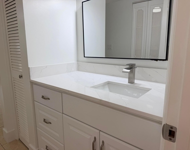 5980 Nw 64th Avenue - Photo Thumbnail 11