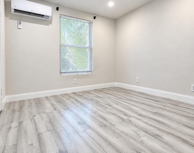 1028 18th Street - Photo Thumbnail 7