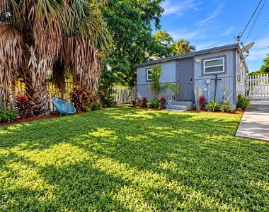 1028 18th Street - Photo Thumbnail 14