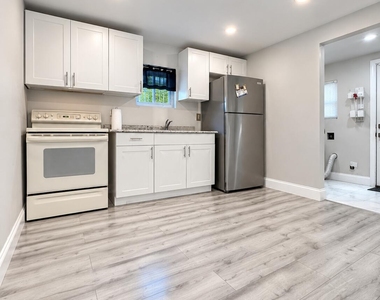 1028 18th Street - Photo Thumbnail 3
