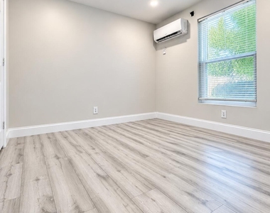 1028 18th Street - Photo Thumbnail 8