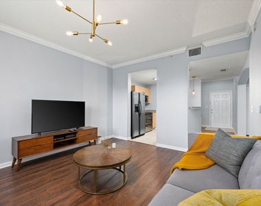 533 Ne 3rd Avenue - Photo Thumbnail 8