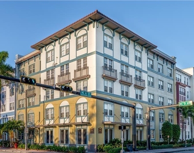533 Ne 3rd Avenue - Photo Thumbnail 1