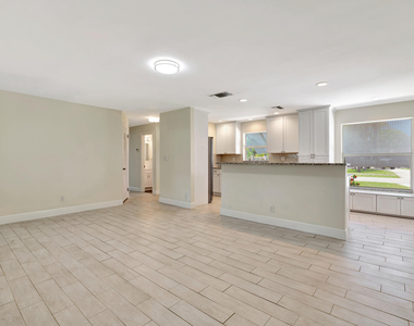 713 Gumtree Road - Photo Thumbnail 8