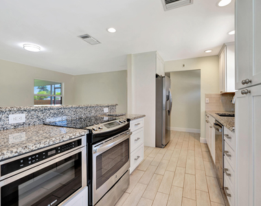 713 Gumtree Road - Photo Thumbnail 12
