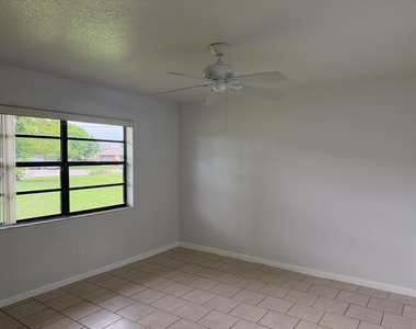 4814 Paulie Court - Photo Thumbnail 5