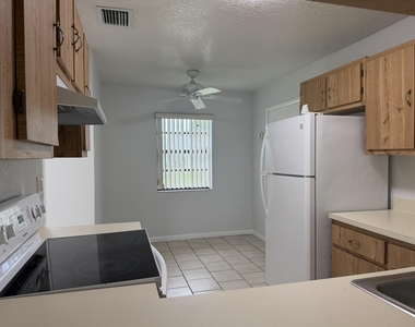 4814 Paulie Court - Photo Thumbnail 14
