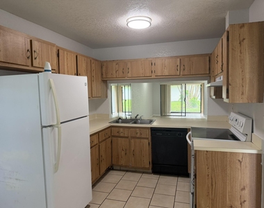 4814 Paulie Court - Photo Thumbnail 15