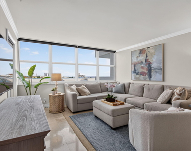 800 Se 20th Avenue - Photo Thumbnail 6