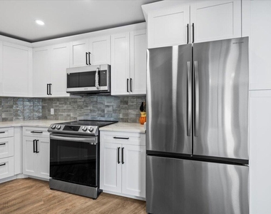 5420 N Ocean Drive - Photo Thumbnail 8