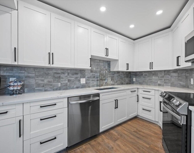 5420 N Ocean Drive - Photo Thumbnail 7