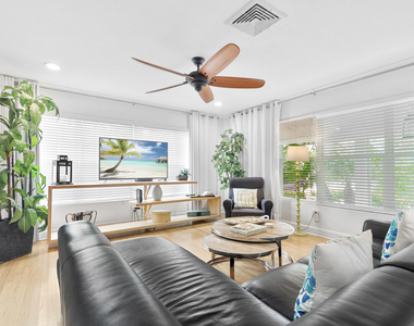 1601 S Palmway - Photo Thumbnail 23