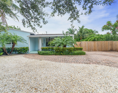 1601 S Palmway - Photo Thumbnail 17